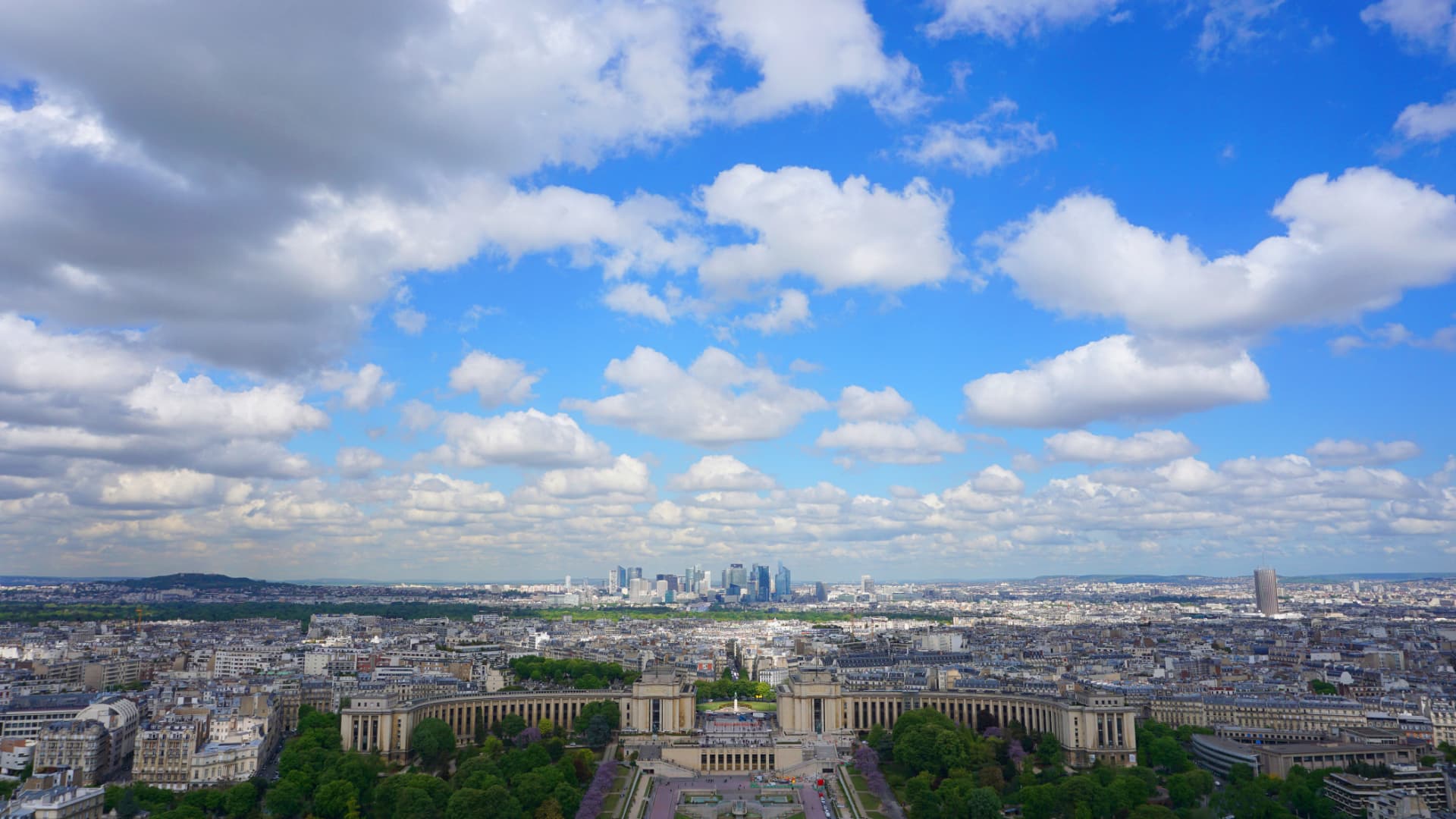 Panorama over the Trocadéro and Palais de Chaillot toward the Paris skyline