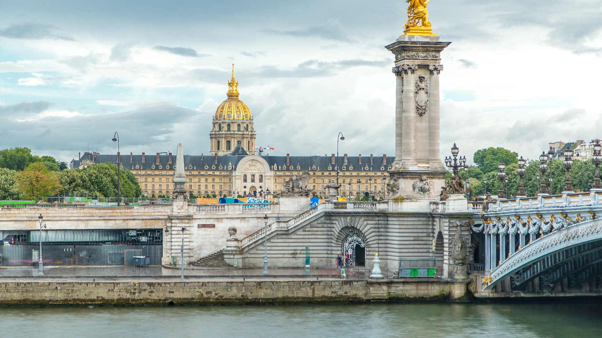 Dôme des Invalides seen beyond Pont Alexandre III and the Seine