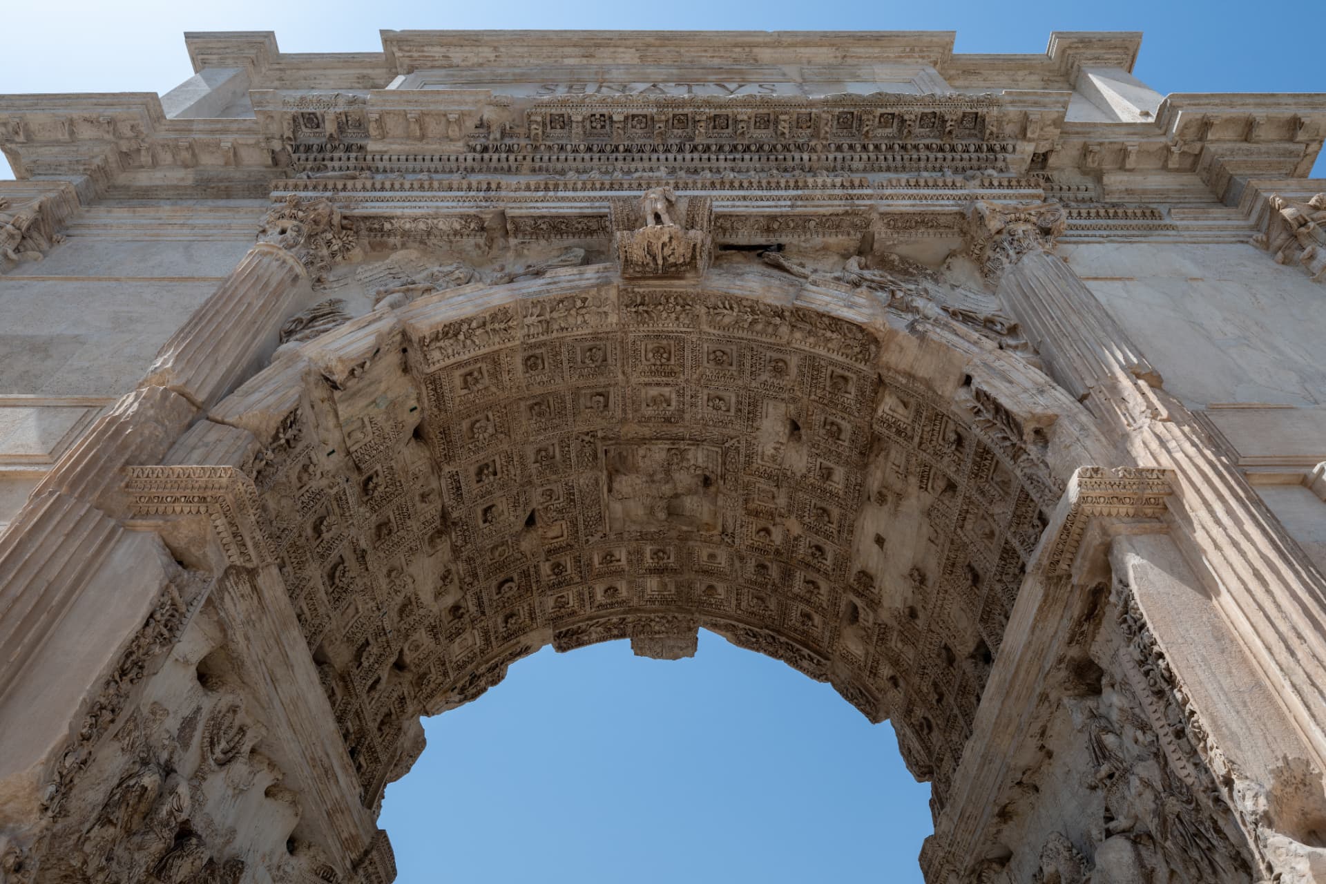 Coffered vault inside the Arch of Titus seen from below