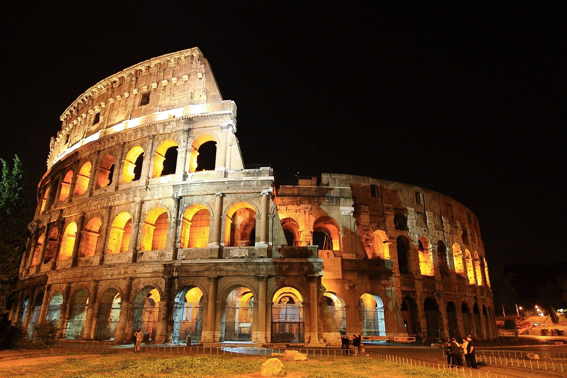 Colosseum Guided Tour vs Regular Ticket (2026): Is a Tour Worth It ...