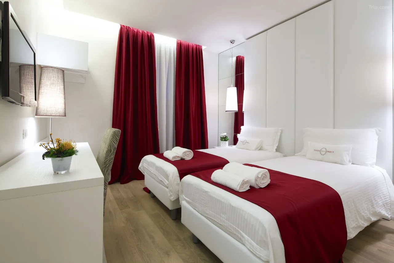 Tullia & Prisca Relais — boutique guest room in the Monti neighborhood of Rome